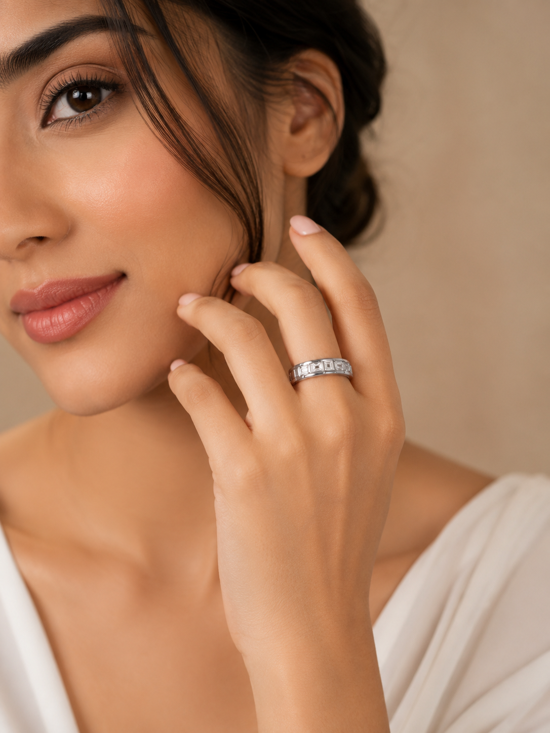 Linear Luxe Baguette Band Ring - Image 2