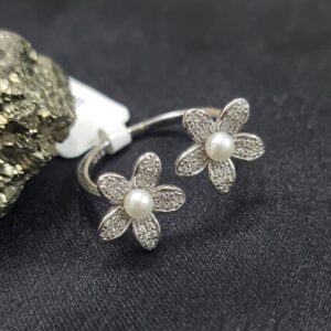Twin Daisy Pearl Open Ring