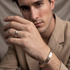 Geometric Accent Kada