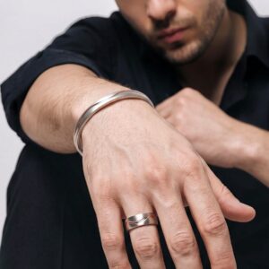 Sleek Double-Line Kada